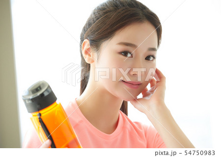 女性 スポーツ ヘルシー 女性 スポーツ ヘルシー 54750983