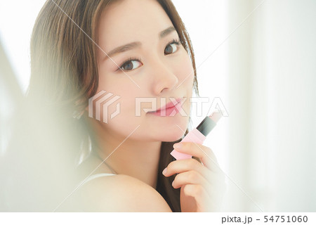 女性　ビューティー 54751060