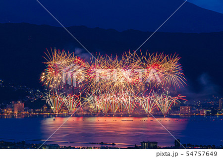 諏訪湖の花火・俯瞰 諏訪湖の花火・俯瞰 54757649