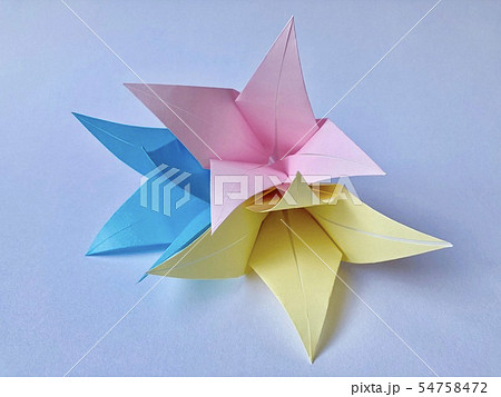 折り紙  百合の花 54758472