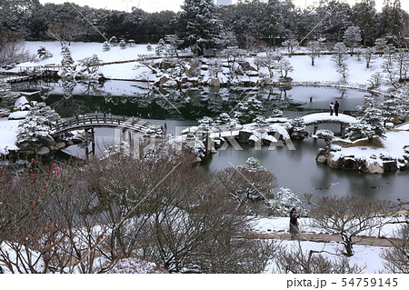 広島県三原市 三景園 雪景色の写真素材