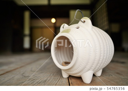 ブタの蚊取り線香入れ 54765356