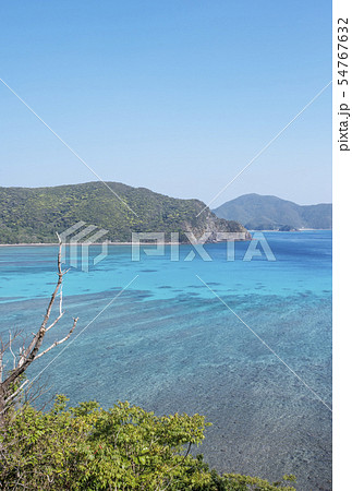 奄美大島 マネン崎 奄美エメラルドブルーの海 大島海峡 奄美観光スポット の写真素材