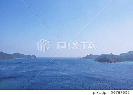 奄美大島　大島海峡　奄美エメラルドブルーの海　マネン崎展望台　 54767635