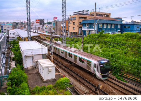 日本の横浜都市景観　あざみ野駅などを望む 54768600