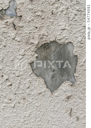 テクスチャー ひび割れ　コンクリート　壁　吹き付け　まだら　模様　白　灰色　シミ　ヒビ　クラック 54774091