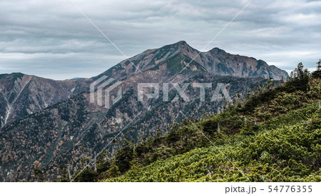 爺ヶ岳から望む鹿島槍ヶ岳 爺ヶ岳から望む鹿島槍ヶ岳 54776355