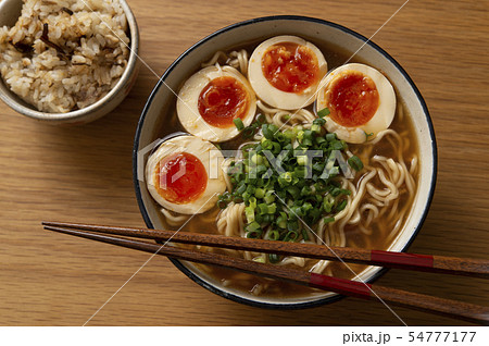 ノンフライ玄米ラーメンと昆布ごはん ノンフライ玄米ラーメンと昆布ごはん 54777177