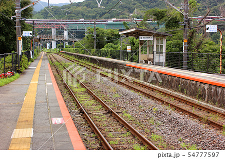 御殿場線谷峨駅のプラットホーム(1) 54777597