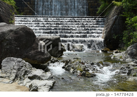 ダムと渓谷 54778428