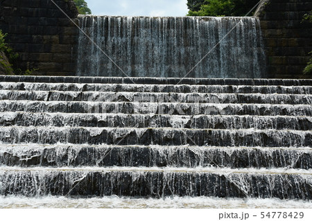 水のカーテン 54778429