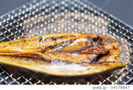 ホッケの一夜干・BBQ・bbq・炭火焼・網焼・備長炭・七輪・キャンプ・食事・食べ物・開き ホッケの一夜干・BBQ・bbq・炭火焼・網焼・備長炭・七輪・キャンプ・食事・食べ物・開き 54778847