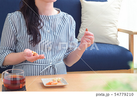 妊婦のおやつ アーモンドやカシューナッツ 妊婦のおやつ アーモンドやカシューナッツ 54779210