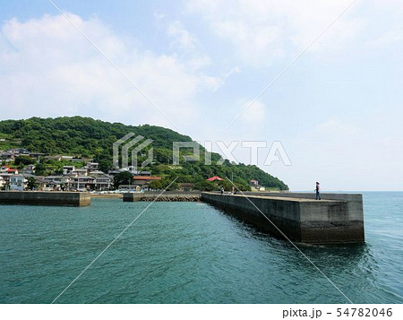 湯島港と沖堤防 （熊本県上天草市）の写真素材 [54782046] - PIXTA