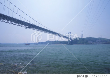 門司側から見た関門海峡の風景 54782672