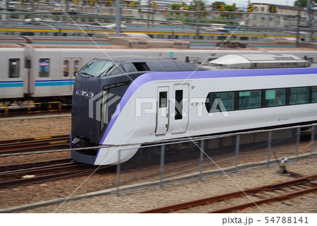 三鷹車両センター付近を往来するE353系 三鷹車両センター付近を往来するE353系 54788141