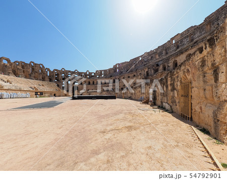 チュニジア・エルジェムの円形闘技場 Amphitheatre of El Jem, Tunisia 54792901