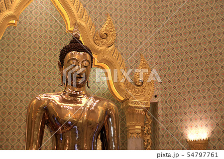 Golden Buddha Statue 54797761