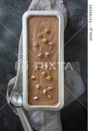 Banana and chocolate homemade ice cream. 54799285