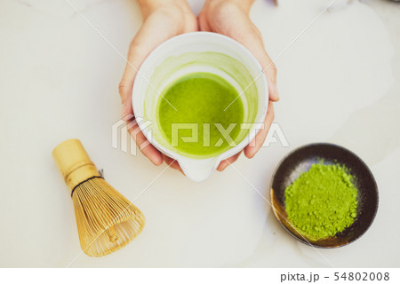 matcha green tea and bamboo whisk 54802008