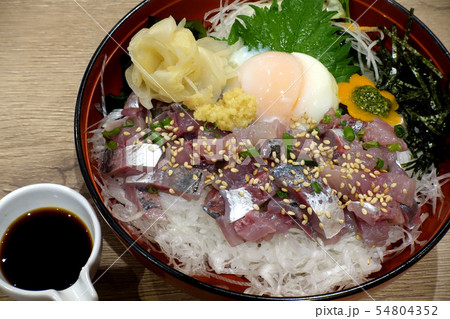 鯵たたき丼 鯵たたき丼 54804352