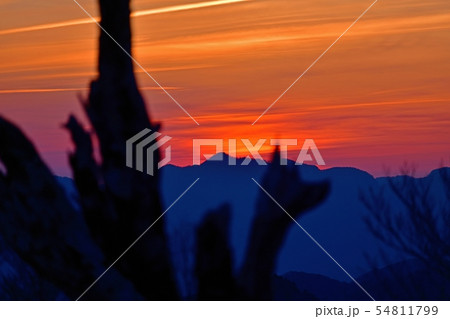 大台ケ原山で見た夕焼けの情景 54811799