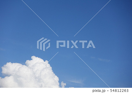 青空と入道雲 54812263