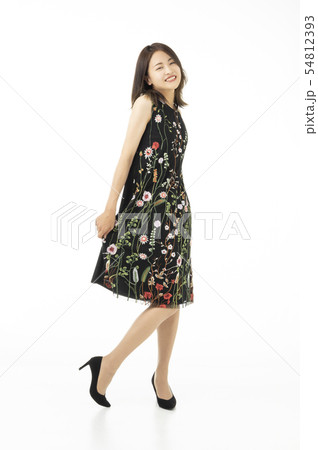 20代女性 20代女性 54812393