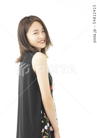 20代女性 54812415