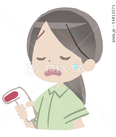 スキャナーを持つ女性店員トホホ 54813571