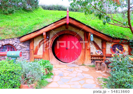 ホビットの家　ニュージーランド　hobbiton Shire NZ 54813660
