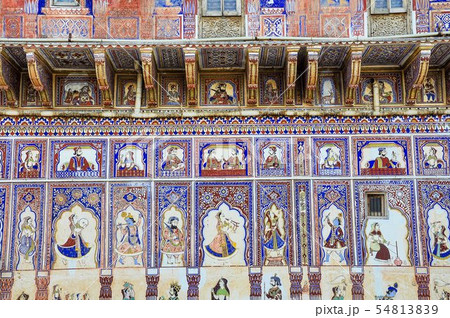 Haveli in Fatehpur, Rajasthan in North India. 54813839