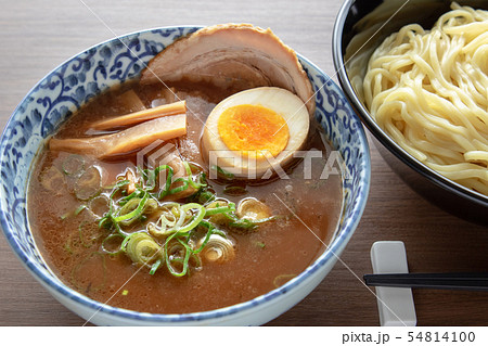 つけ麺のチャーシューと卵とメンマのせ 54814100