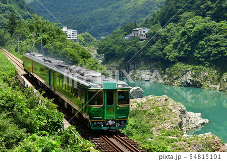 土讃線　四国まんなか千年ものがたり　三縄－祖谷口 54815101