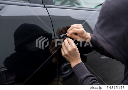 車上荒らし 54815153