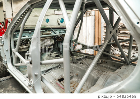 The photo of the racing car with rigid to The photo of the racing car with rigid to 54825468