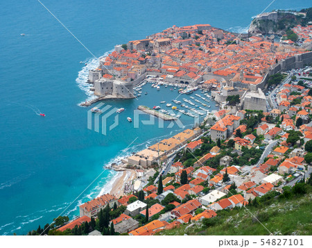 アドリア海の真珠_ドゥブロヴニクの旧市街の風景_クロアチア 54827101