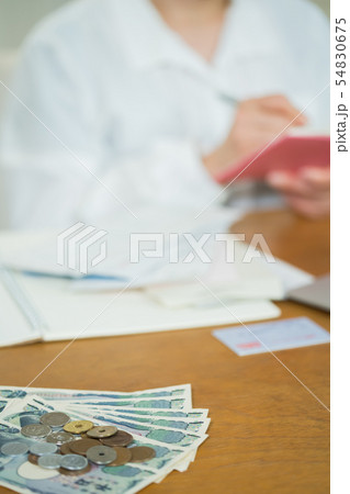 支払い計算 54830675