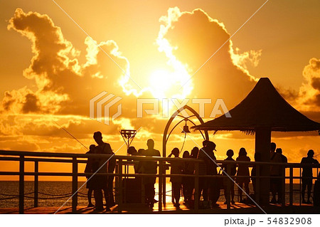 沖縄　石垣島の夕景 54832908