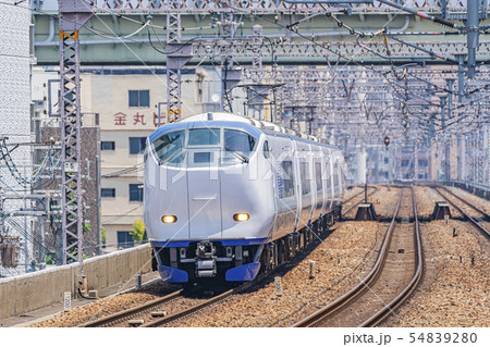 特急列車　走行イメージ　 54839280
