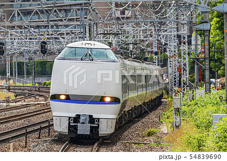 特急列車　走行イメージ 54839690