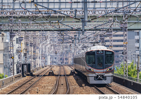通勤電車　走行イメージ 54840105