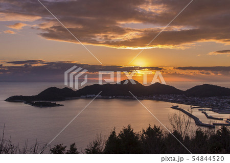 室積湾の夕日／山口県光市 54844520