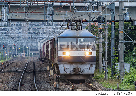 貨物列車　走行イメージ　　 54847207