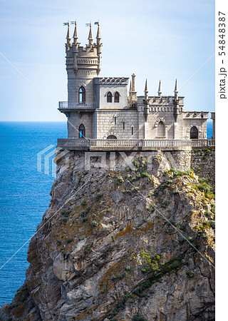 Castle of Swallow's Nest at the Black Sea coast, 54848387