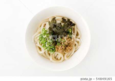 冷やしうどん（納豆、オクラのせ） 54849165