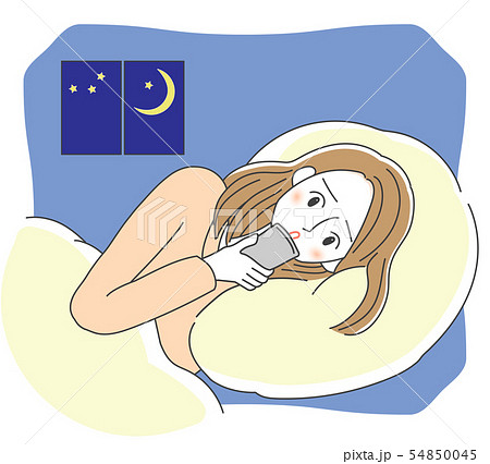 寝る前にスマートフォンを触る女性のイラスト 54850045