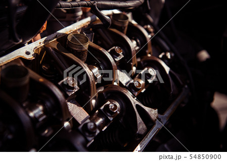 V型6気筒SOHCエンジン内部 54850900