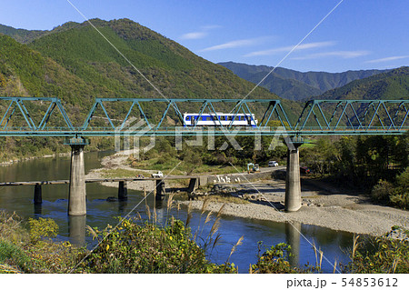 [高知県]予土線と沈下橋 54853612