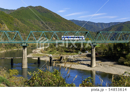 [高知県]予土線と沈下橋 54853614